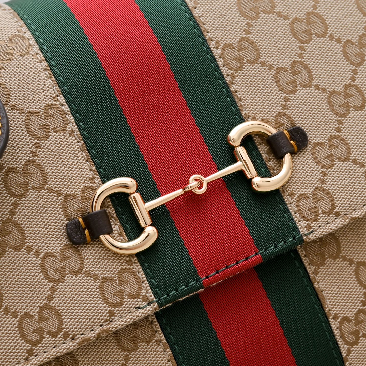 GUCCI GG Paparazzo Medium Top Handle Bag