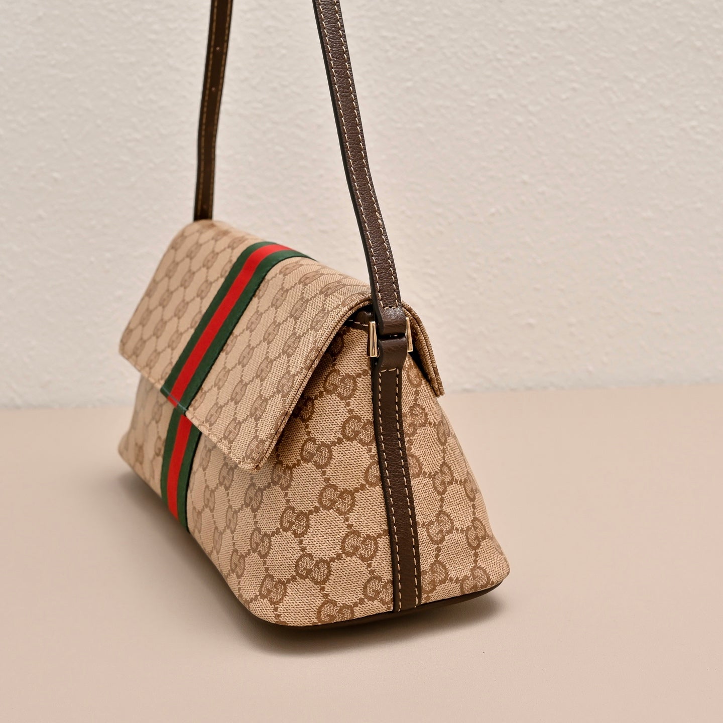 GUCCI GG Madison Shoulder Bag