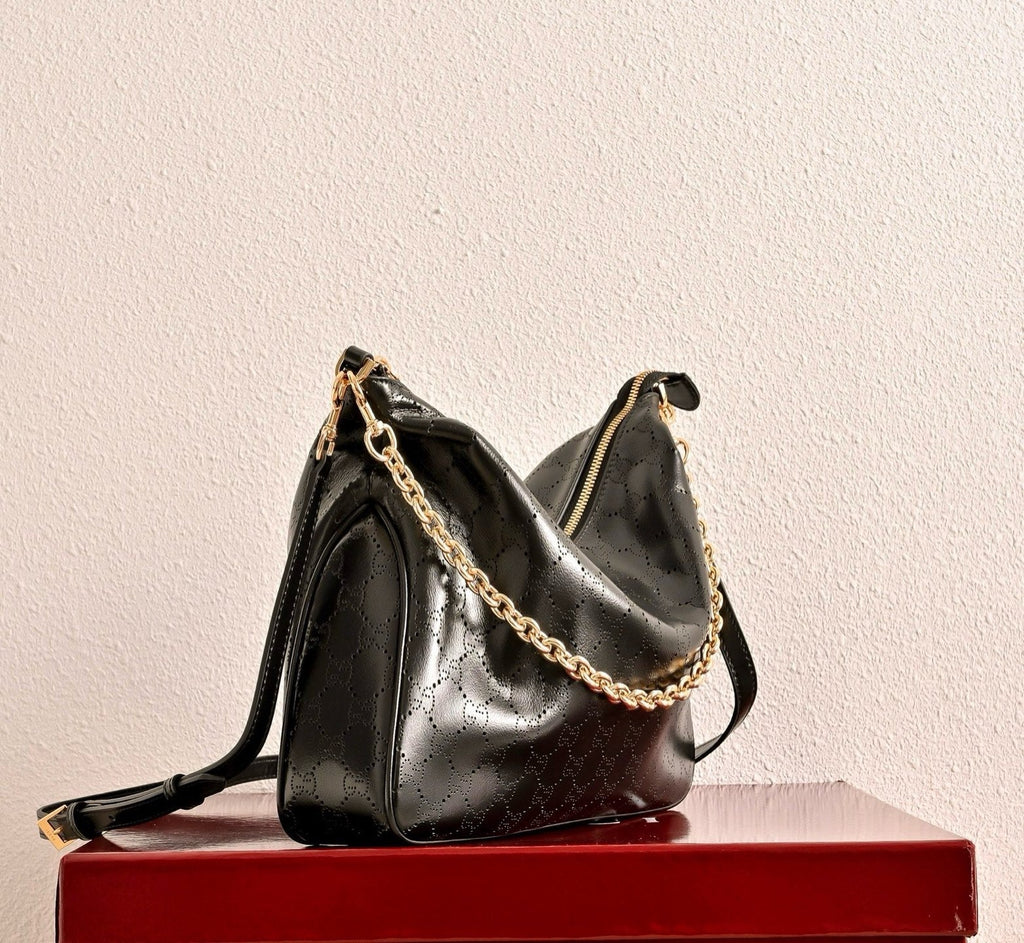 GUCCI Lady Lunetta Chain Medium Shoulder Bag