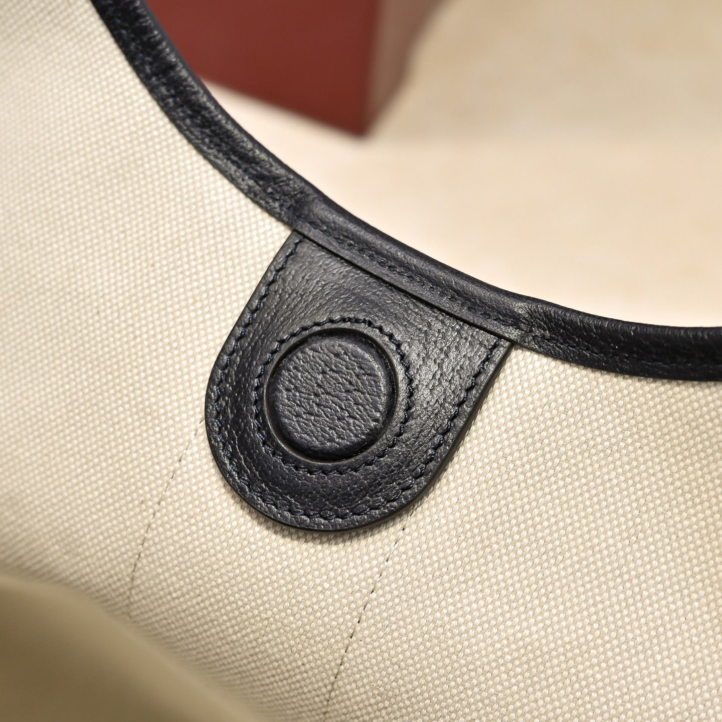 GUCCI Giglio Series Tote Bag