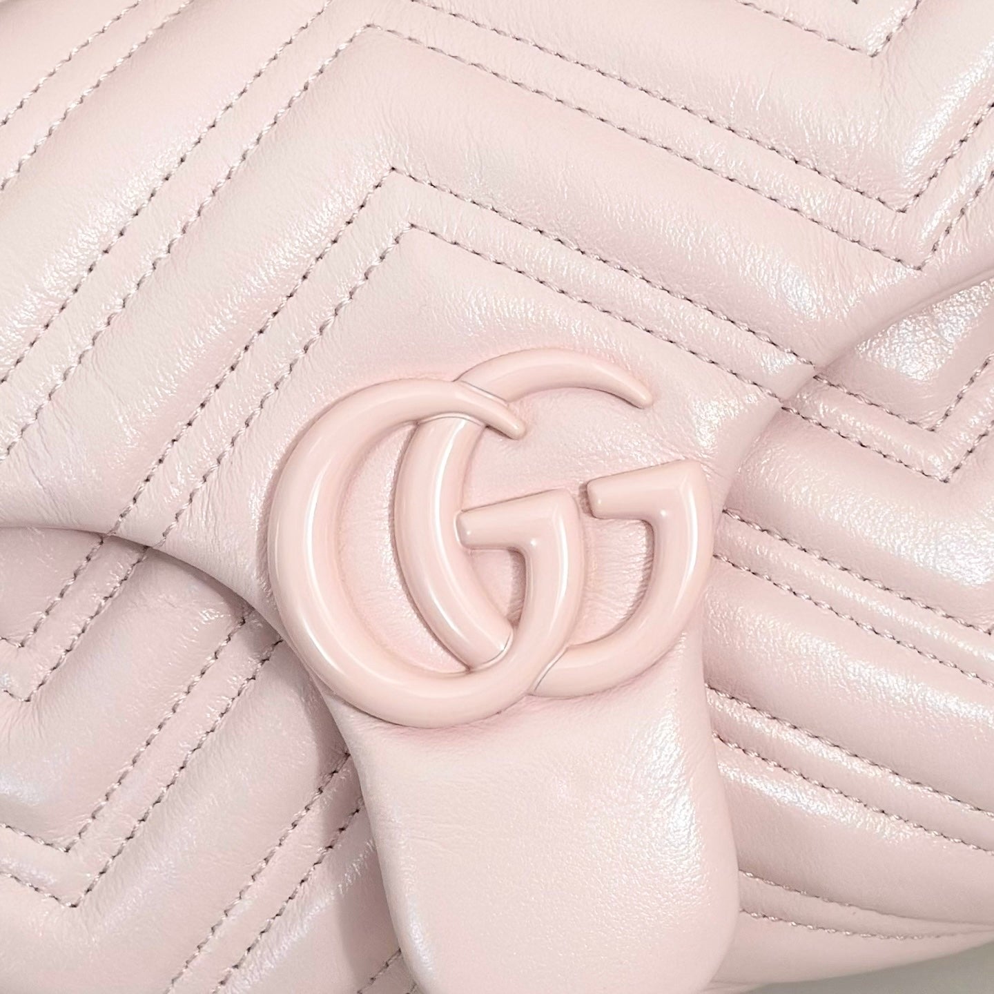 GUCCI GG Marmont Small Shoulder Bag