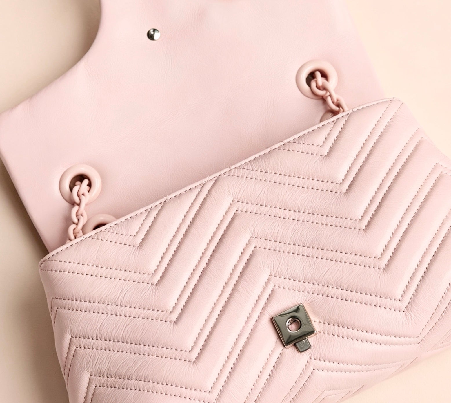 GUCCI GG Marmont Small Shoulder Bag