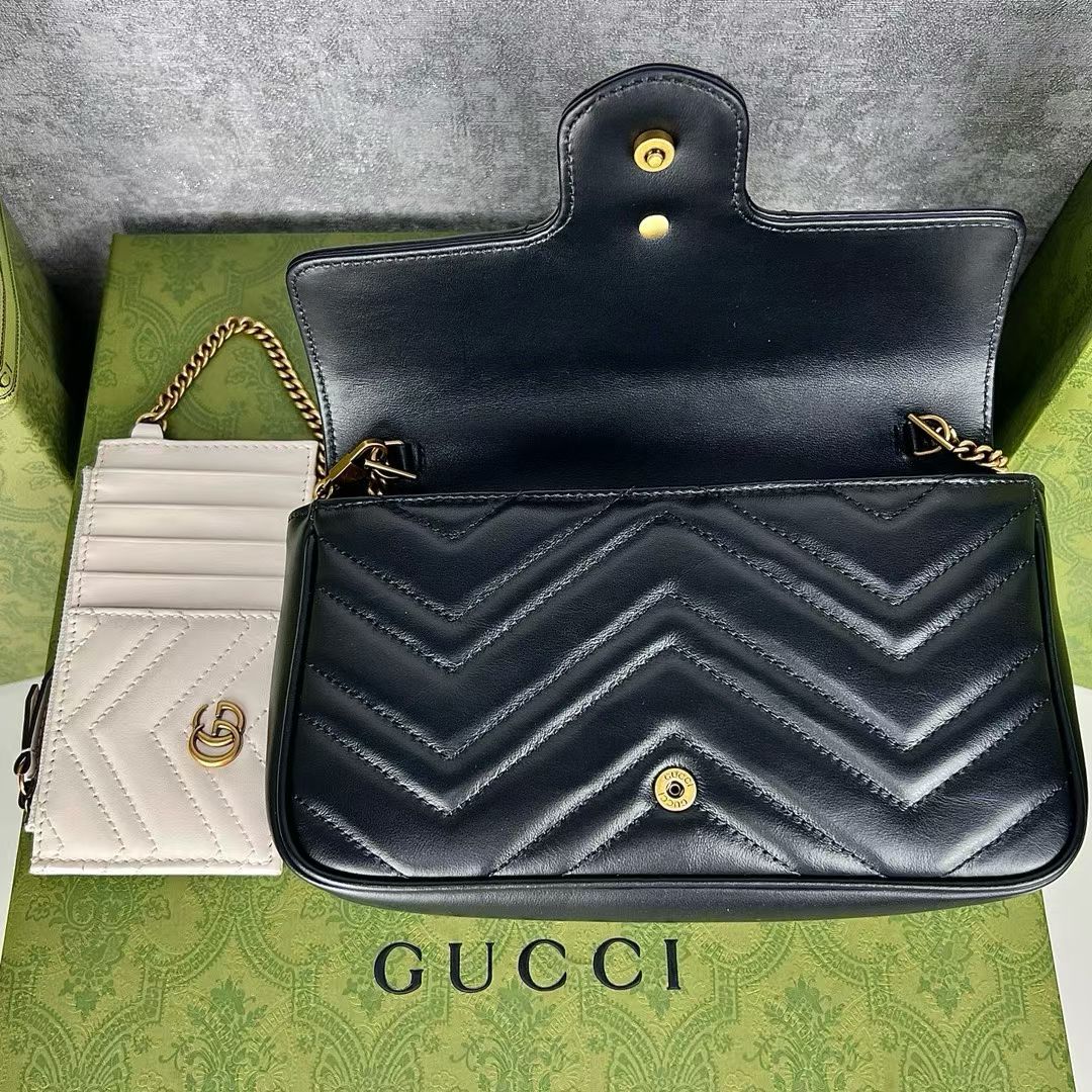 Gucci GG Marmont Mini Chain Wallet Bag