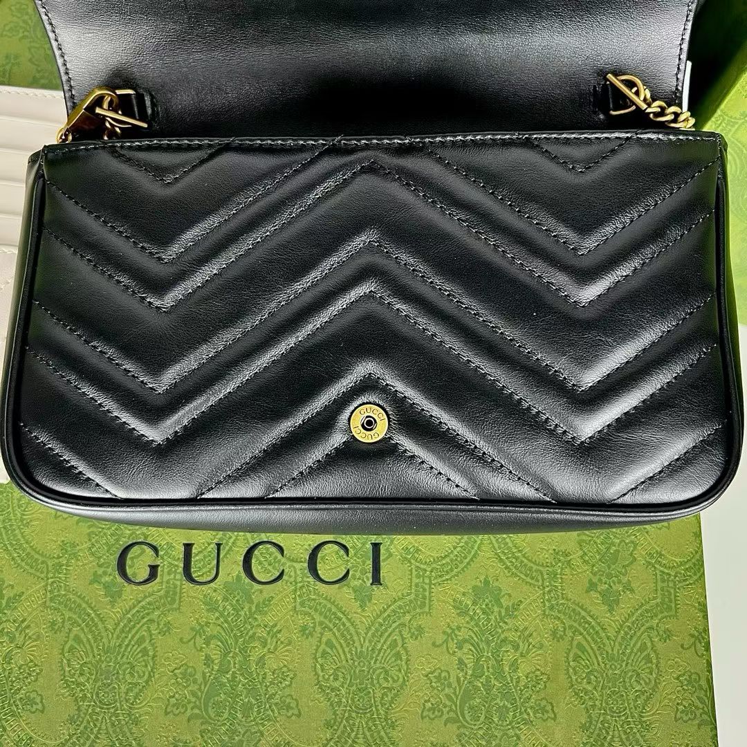 Gucci GG Marmont Mini Chain Wallet Bag