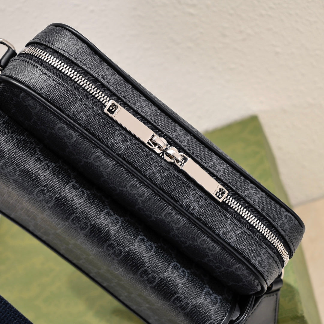 Gucci GG Supreme Black Men's Crossbody Bag