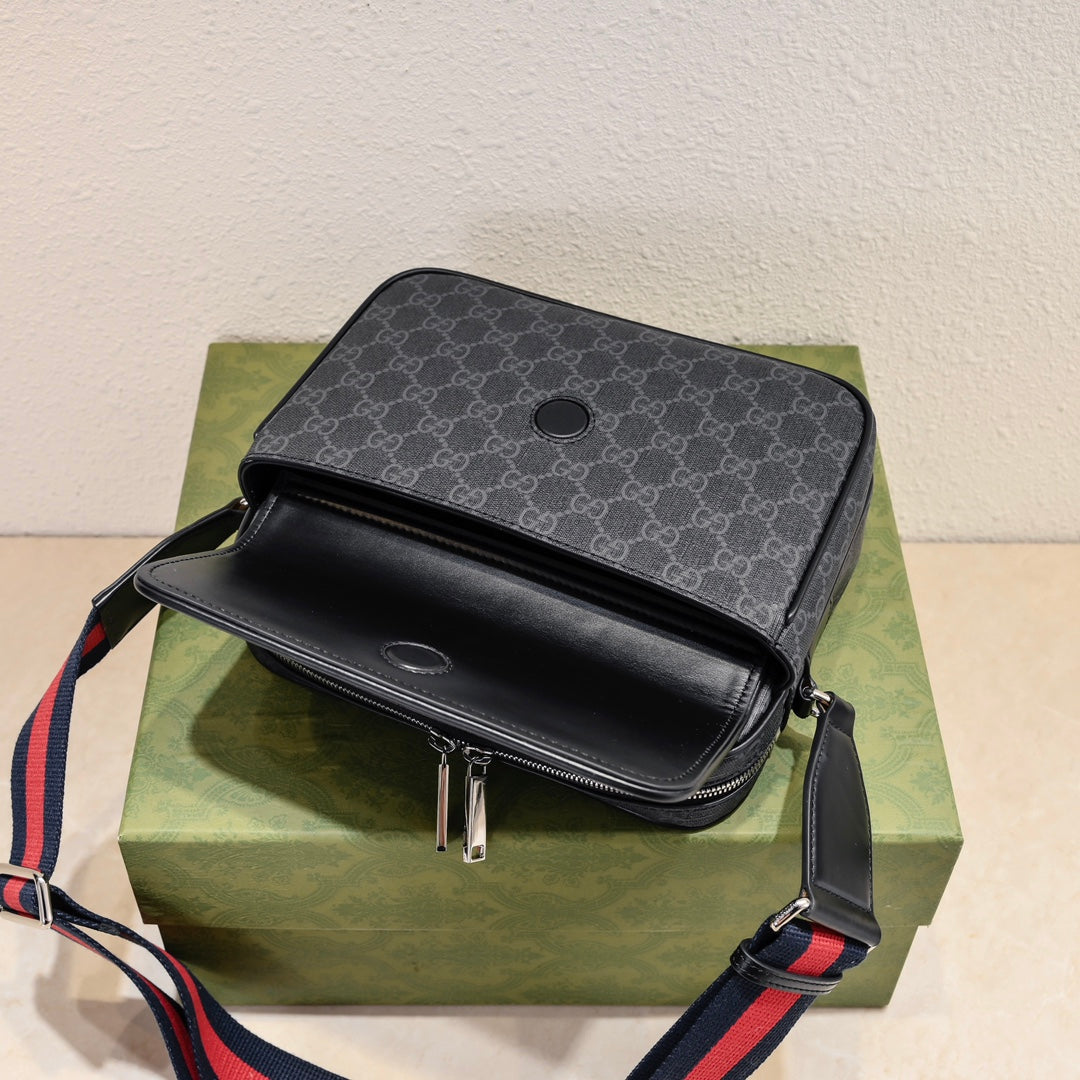 Gucci GG Supreme Black Men's Crossbody Bag