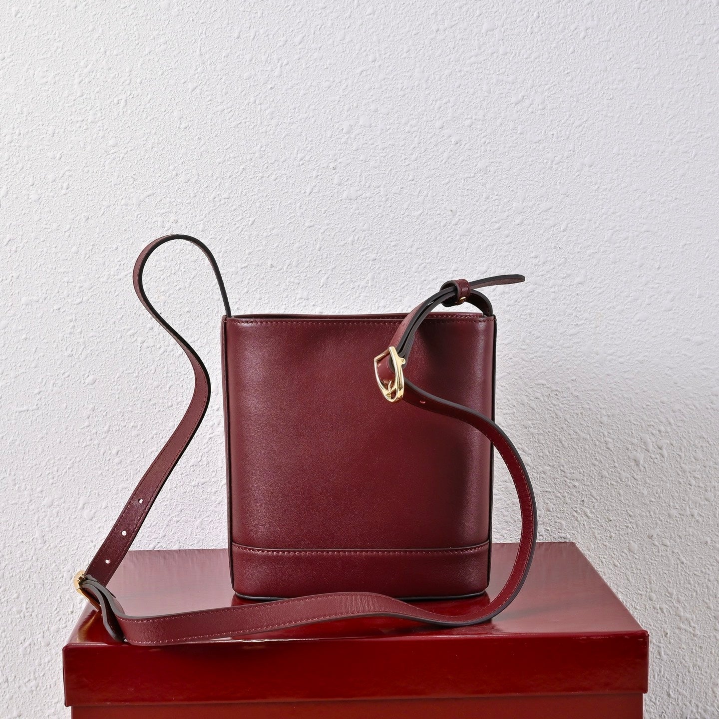Gucci 73 Series Horsebit Bucket Bag