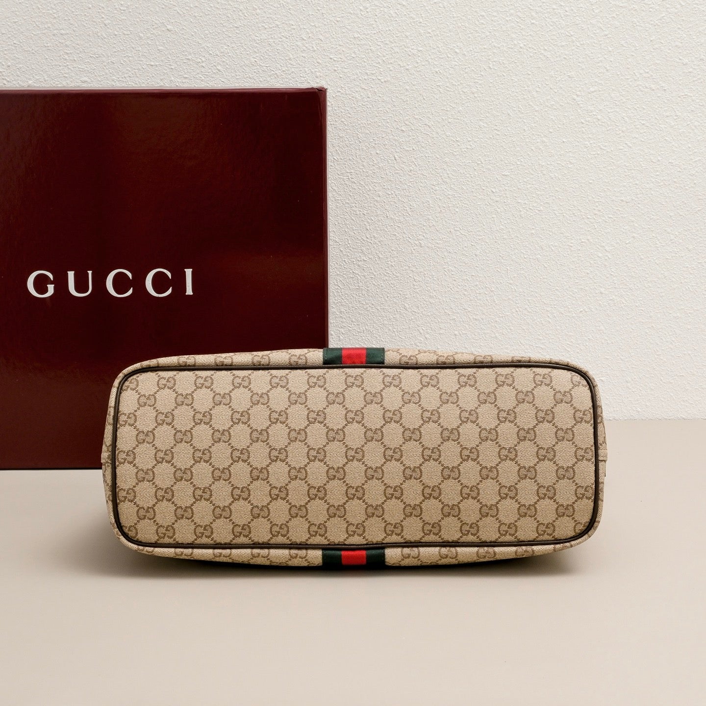 Gucci Essence Hobo Shoulder Bag