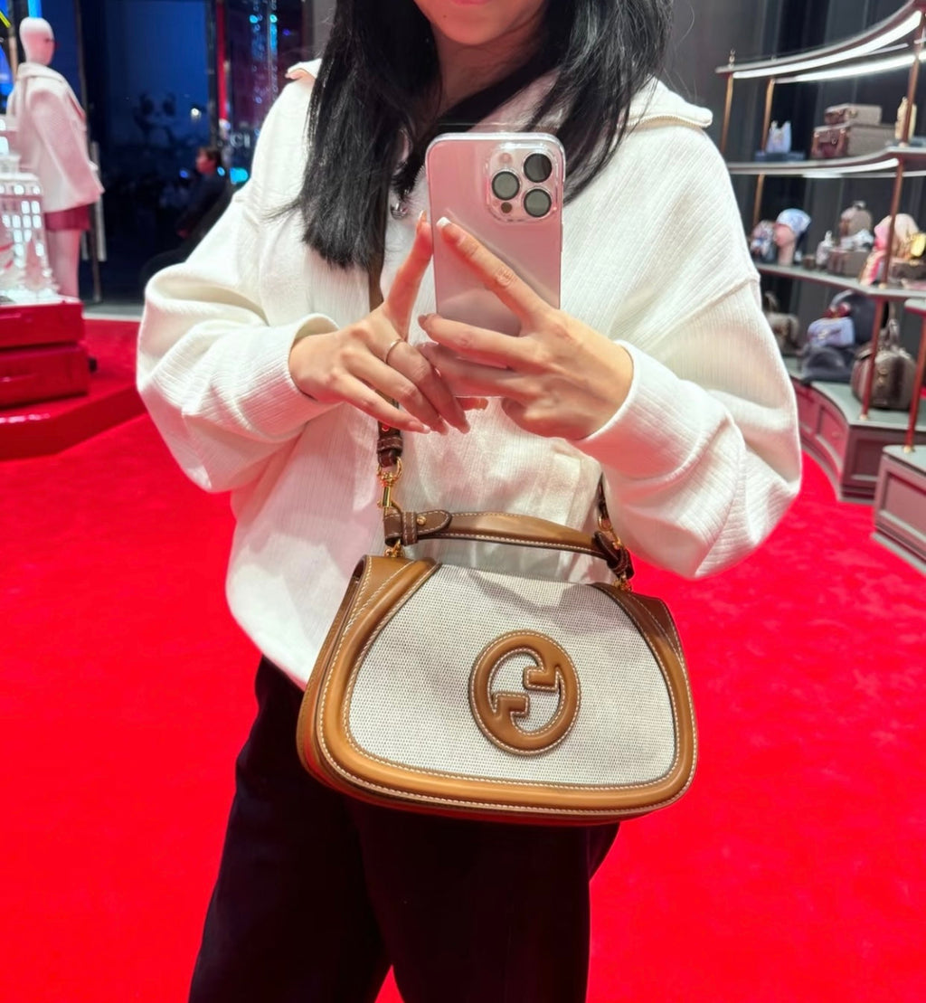 Gucci Blondie Top Handle Bag – 815714