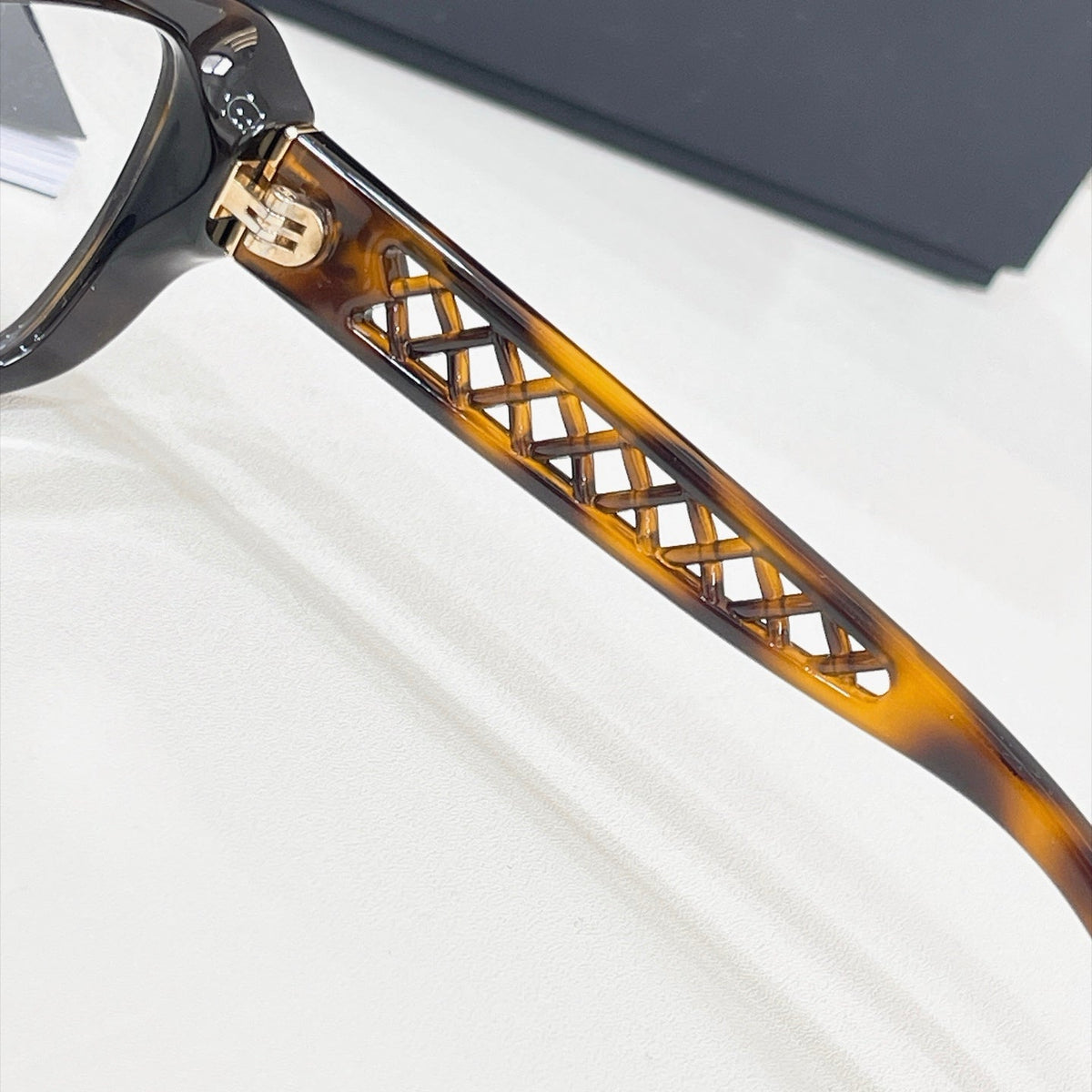 Chanel Sunglasses – CH3506