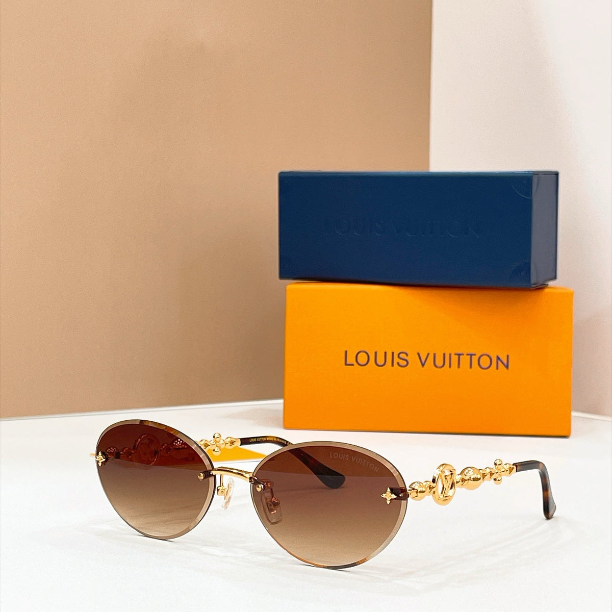 Louis Vuitton Sunglasses – Z7529U